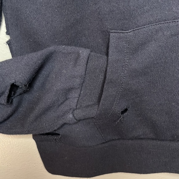 🤑 3/10 - Black distressed hoodie / never worn - Picture 4 of 6